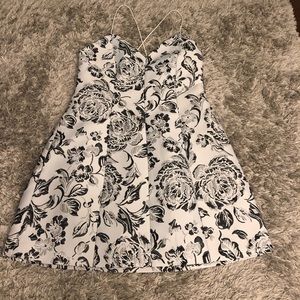 Alice + Olivia Silver/White Dress Women’s Size 8